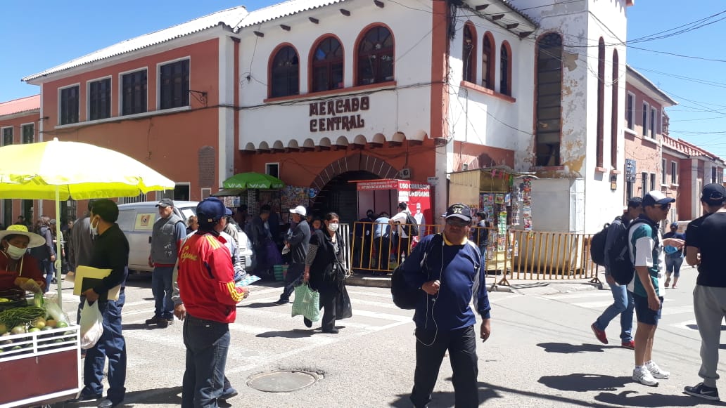 Ciudadanos en calles de Potosí pese a cuarentena Foto: Radio Fides