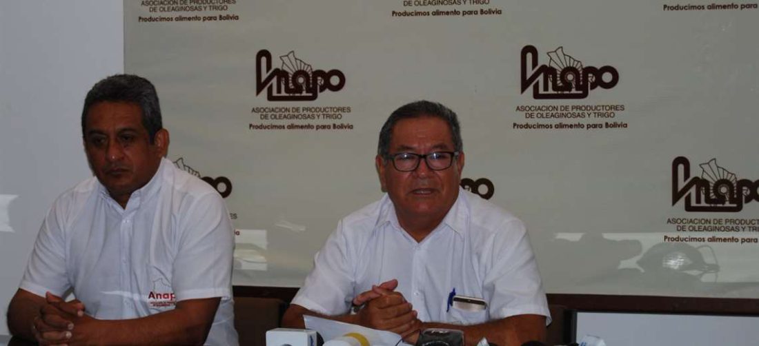 Flores, dcha, presidente de Anapo indicó que se encuentran en emergencia (Foto: Anapo)