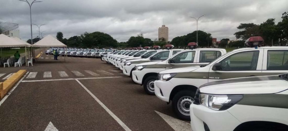 Gobernación entrega 26 vehículos a la policía