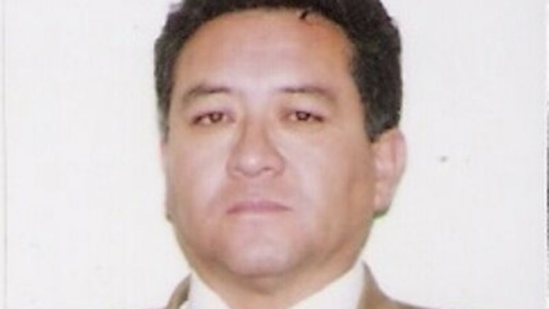 Fallece el periodista y docente Edwin Flores Aráoz