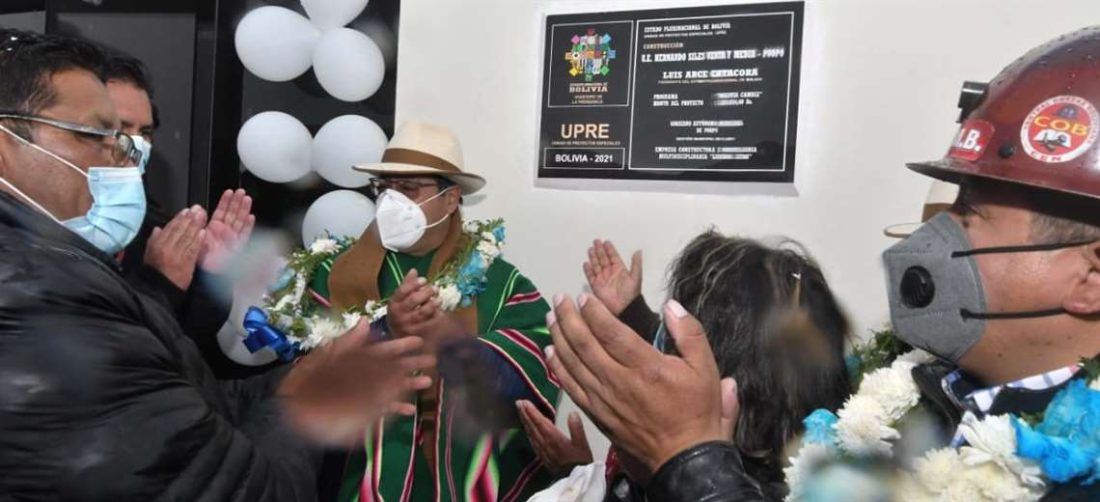 El presidente inaugurando una obra en Oruro (Foto: ABI)