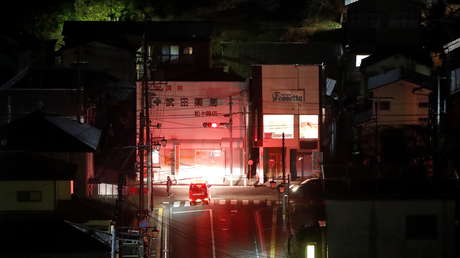 Al menos 950.000 hogares quedaron sin electricidad tras el fuerte sismo que sacudió Fukushima y Tokio