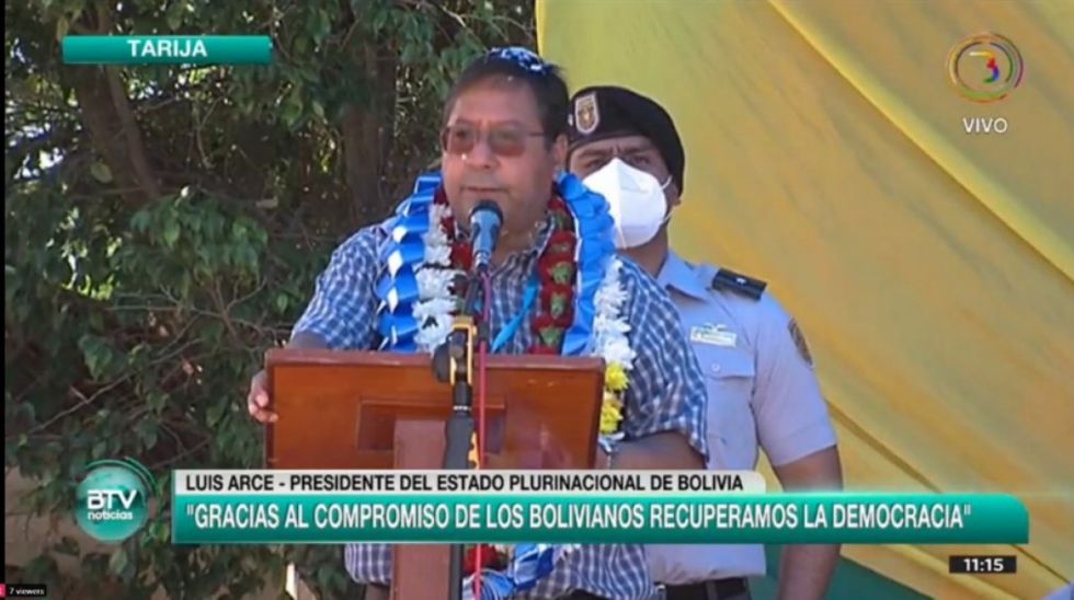 Arce dice que no abandonará a Tarija y promete reanudación de obras en Yacuiba 