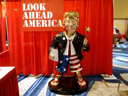 La estatua del ex presidente de Estados Unidos, Donald Trump, en la Conferencia de Acción Política Conservadora (CPAC) en Orlando, Florida, Estados Unidos, el 26 de febrero de 2021. REUTERS/Octavio Jones/File Photo