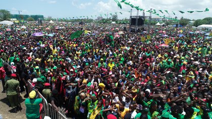 Una manifestación masiva de simpatizantes del presidente Magufuli en octubre de 2020.
