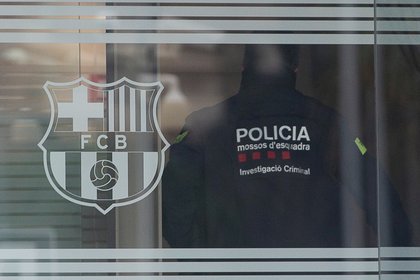 La Policía de Cataluña se llevó documentos de las oficinas del Camp Nou (EFE)