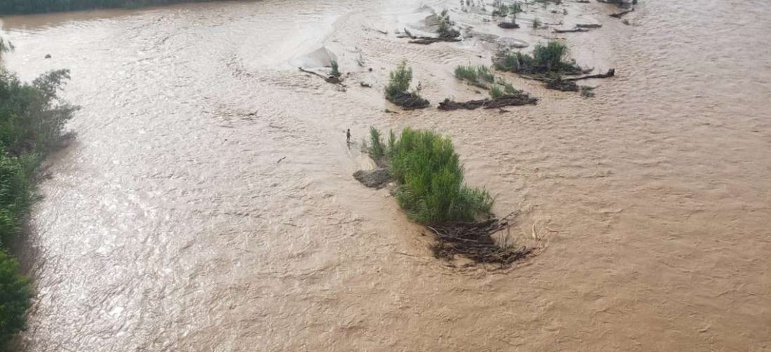 Rescatan a ciudadano argentino y el cuerpo sin vida de un hombre en aguas del río Bermejo 