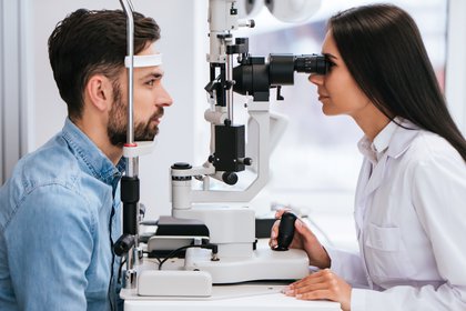 Los investigadores encontraron una correlación entre el número de RIPL en el ojo de un paciente y la puntuación de riesgo del Colegio Americano de Cardiología (Shutterstock)