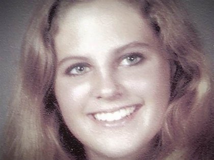 Ángela Samota tenía 20 años, estudiaba informática y electroingeniería y estaba enamorada cuando un brutal asesino la mató con 18 puñaladas 