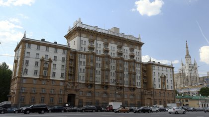 Vista general de la embajada estadounidense de Moscú, Rusia. EFE/Sergei Ilnitsky/Archivo 