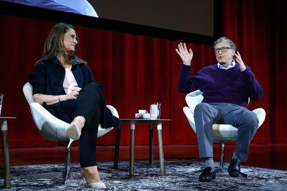 Melinda Gates y Bill Gates durante un conferencia en el Hunter College en la ciudad de Nueva York (Foto: AFP)