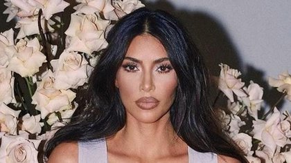 Kim Kardashian compartió una foto de su cuerpo en Instagram y su hermana Khloé le respondió en comentarios (Foto: Instagram / @kimkardashian)
