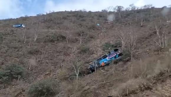 La identificación de fallecidos y heridos de accidente en la provincia de Pataz (La Libertad) aún continúa en proceso. (Captura: América Noticias)