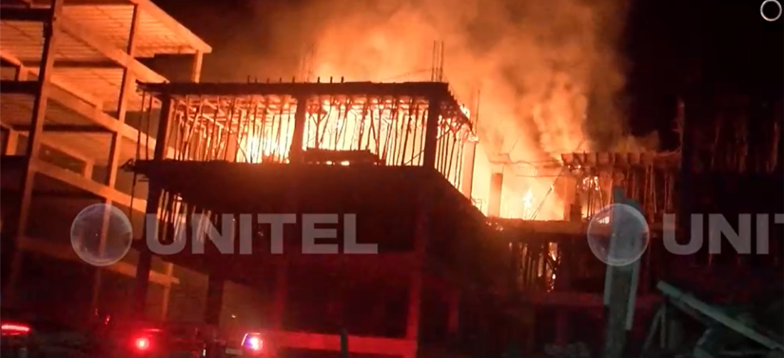 Las llamas se encontraban descontroladas en el edificio (Foto: Unitel)