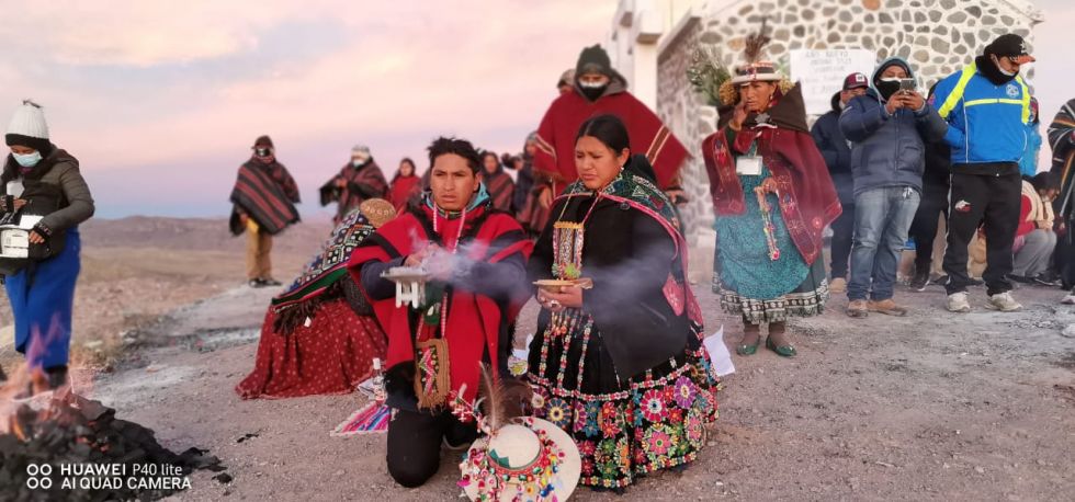 La ceremonia de este lunes estuvo a cargo de la Asociación Boliviana de Medicina Tradicional que aglutina a los cultores ancestrales de Cahuayo.