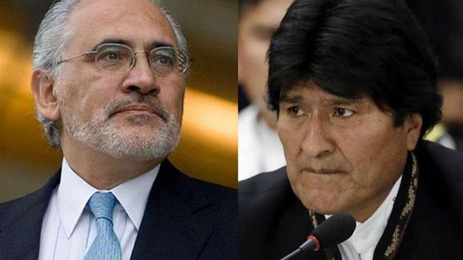 Carlos Mesa y Evo Morales en La Haya