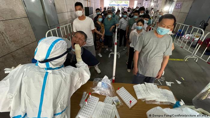 China Nanjing | Tests nach Coronavirusausbruch