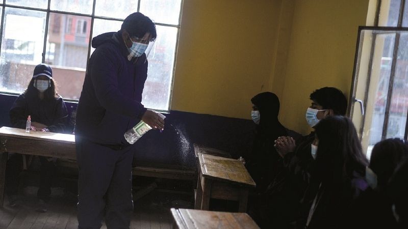 La Paz: padres rechazan retorno a las aulas y denuncian carencias