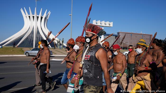 Brasilien Protest Demonstration Indigenous Ureinwohner