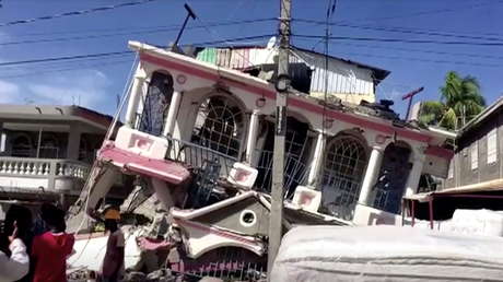Aumenta a 227 el número de muertos tras el terremoto de magnitud 7,2 cerca de la costa de Haití
