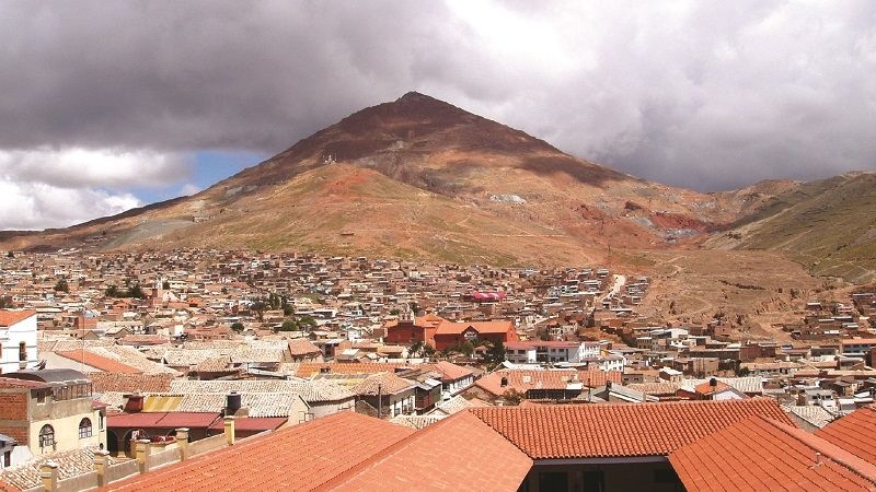 Tres mineros mueren por intoxicación al interior del Cerro Rico