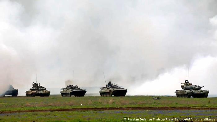 Maniobras militares rusas en Crimea. (Abril 2021).
