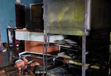 El incendio se produjo en un local donde venden pizzas