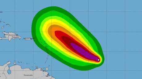 El huracán Sam cobra fuerza en el Atlántico y podría amenazar las costas de EE.UU.