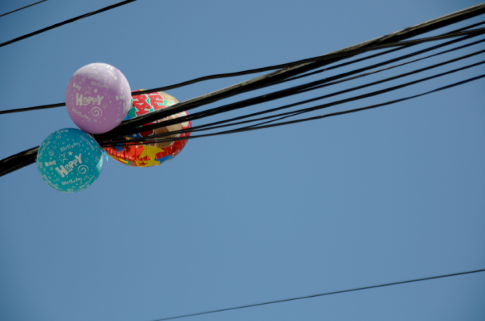 Oficial: Un globo de helio generó un corte de luz en Tarija
