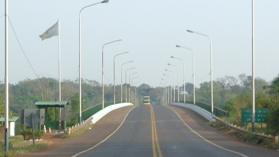Puente internacional Tancredo Neves