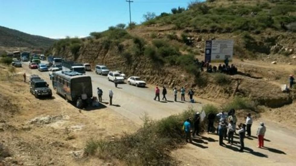 Campesinos determinan bloqueo de caminos por el Prosol en Tarija