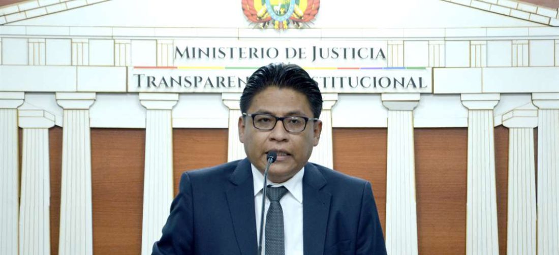 El ministro Lima en conferencia de prensa