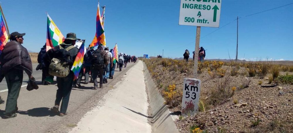 Las víctimas de Senkata y Sacaban marcha a La Paz. Foto: DDHH El Alto