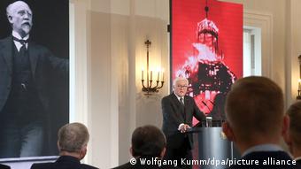 Steinmeier: Es una fecha ambivalente para los alemanes, una fecha radiante y una fecha oscura.