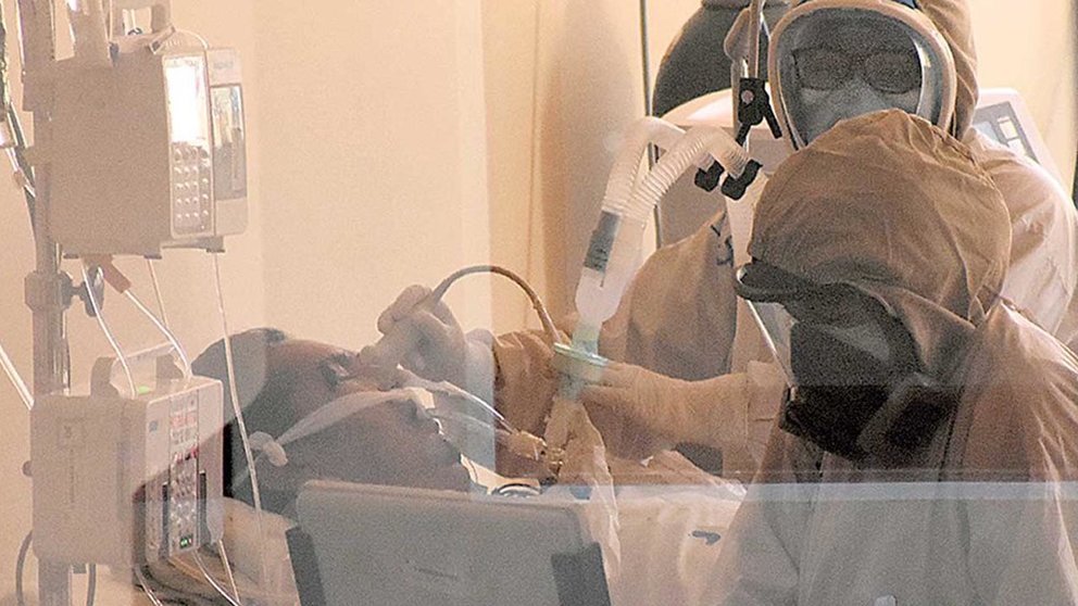 Un hombre es intubado en la UTI del hospital Viedma. DICO SOLÍS