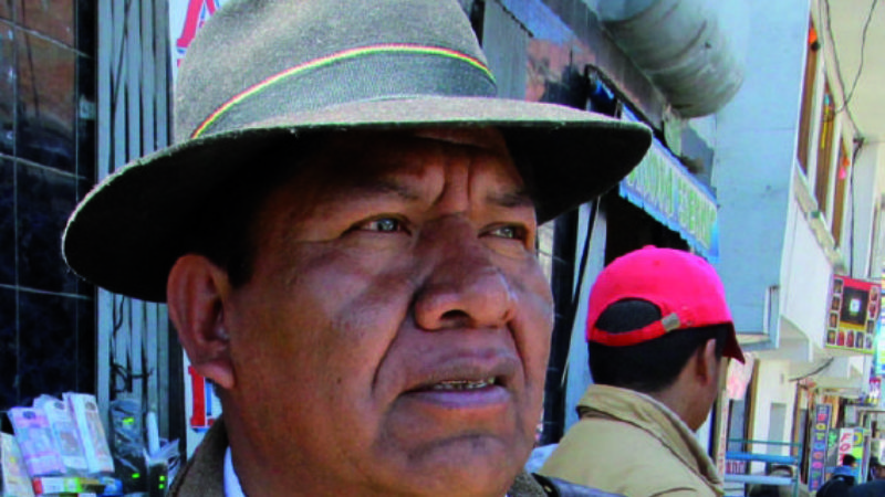 De la Cruz: Huarachi durmió con el poder