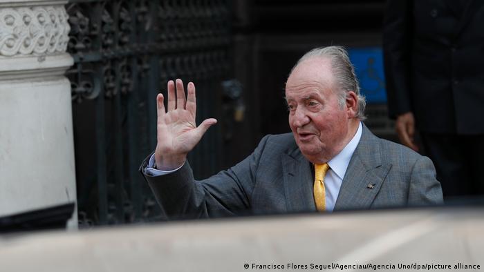 Spaniens Ex-König Juan Carlos nach Knie-OP aus Krankenhaus entlassen