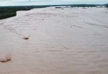 El río Piraí registra una crecida extraordinaria
