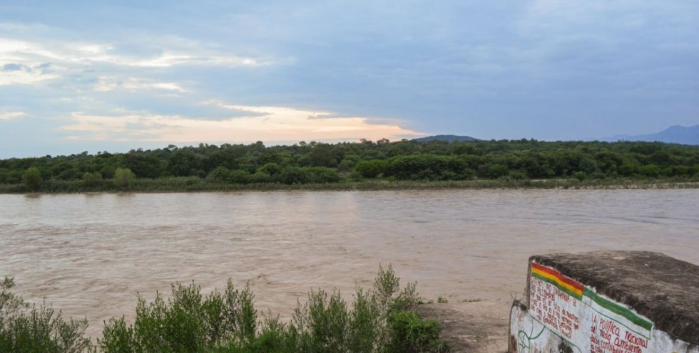 Por alerta hidrológica, brigadas monitorean el río Pilcomayo