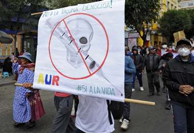 Protesta antivacunas en La Paz