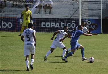 Real Santa Cruz recibe en su estadio a Guabirá. Foto: E. Canedo