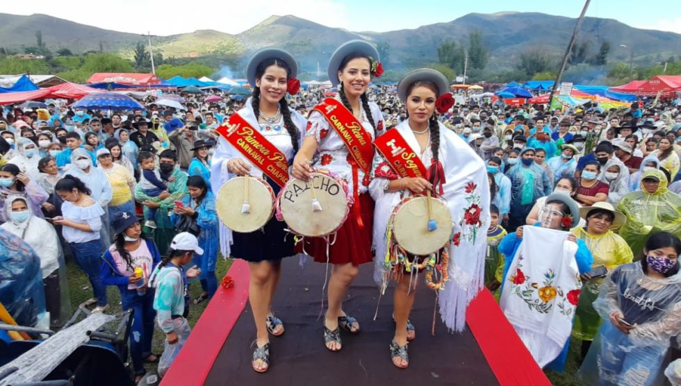 Abigail Osorio fue electa reina del Carnaval Chapaco del área rural 