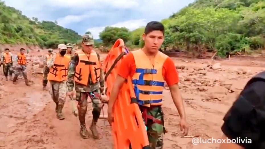 Equipos de rescate, listos para las labores en Tarija, donde se registran desastres por riadas. CAPTURA DE VIDEO