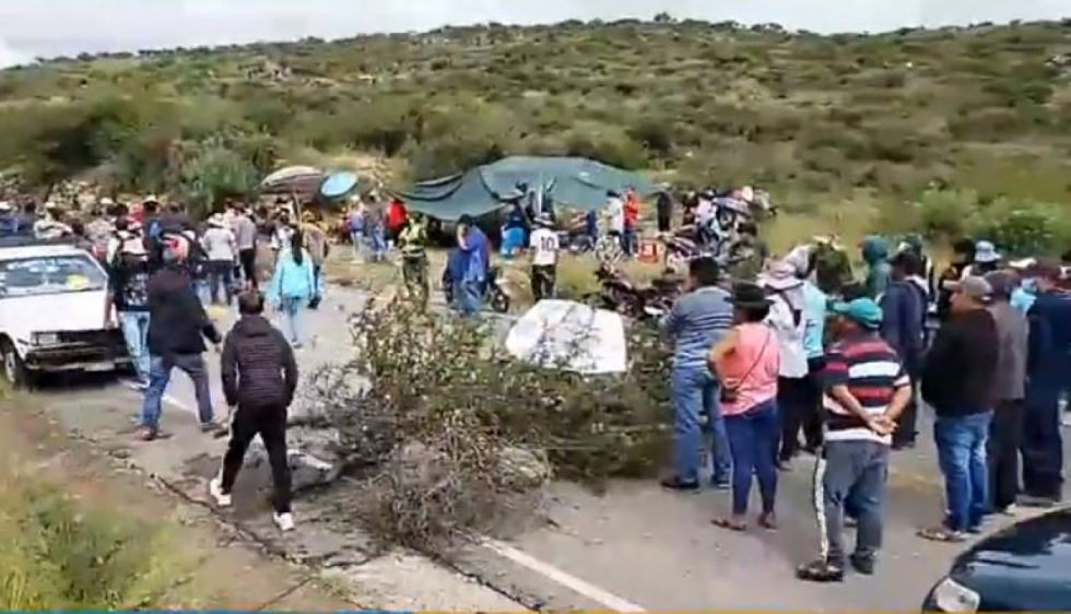 Transportistas de Tarija molestos anuncian desbloqueo en Pajchani