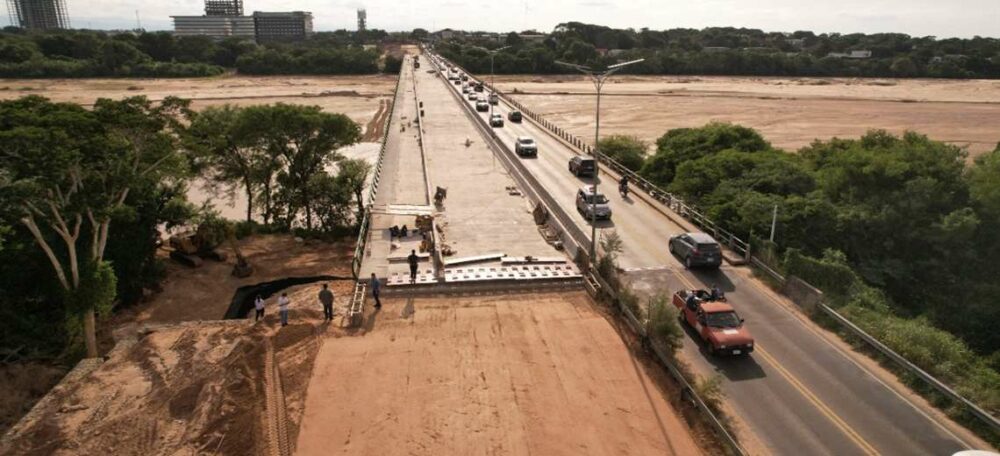 Gobernación ve que la construcción del puente Metropolitano avanza a buen ritmo