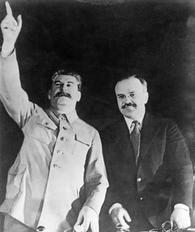Stalin y Mólotov.
