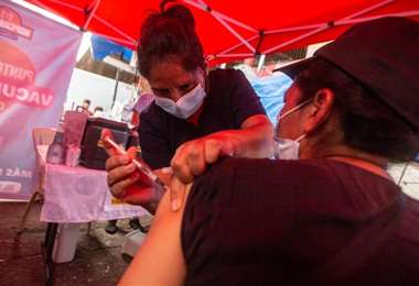 Vacunación contra el Covid-19/ Foto: Gobernación de Santa Cruz 