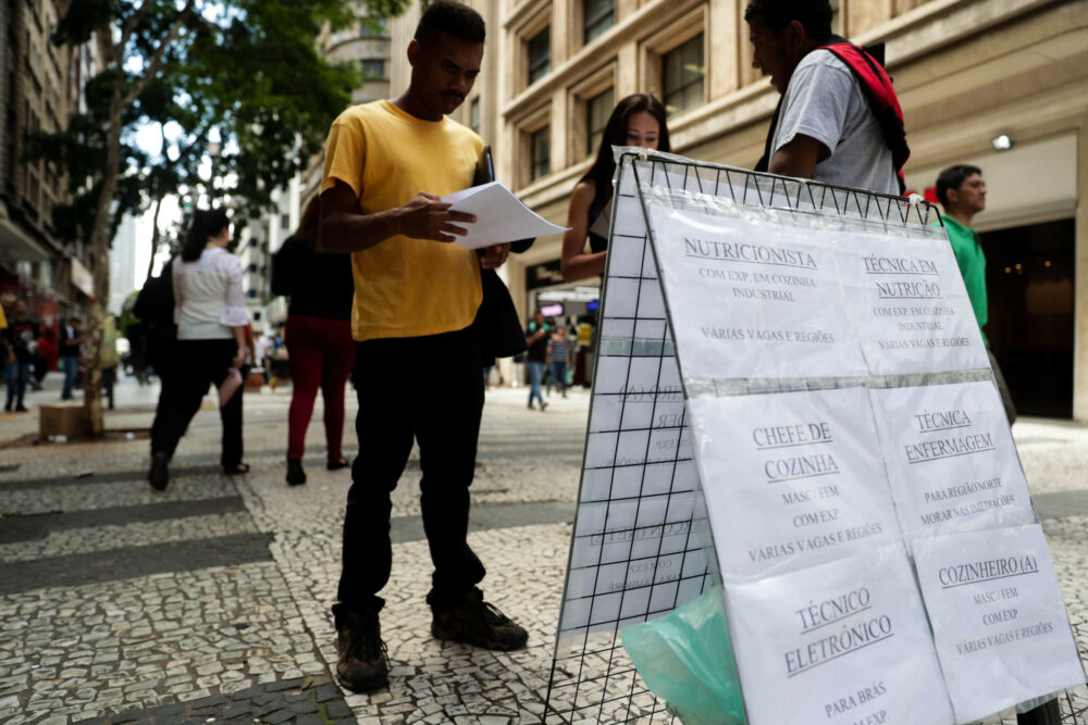 El desempleo en Brasil permaneció estable en el primer trimestre del año, en 11,1% (EFE/Fernando Bizerra Jr./Archivo)