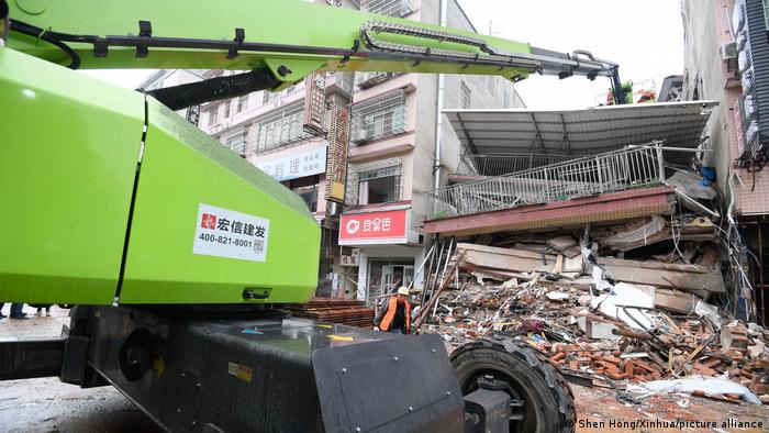 China | Einsturz eines Gebäudes in Changsha