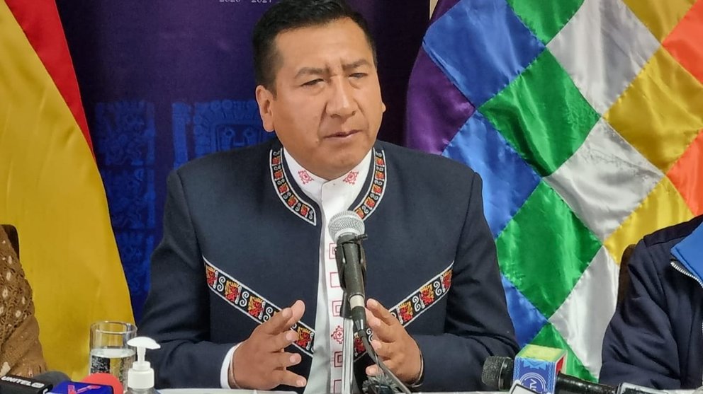 El titular de la Cámara de Diputados, Freddy Mamani, explica sobre los proyectos de ley previstos para esta semana. Cámara de Diputados del Estado Plurinacional de Bolivia